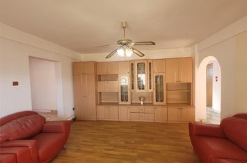 Apartament 3 camere de vanzare MICRO 16 - Satu Mare anunturi imobiliare Satu Mare