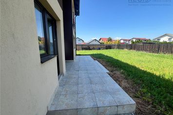 Casă - 4 camere de vanzare STUPINI - Brasov anunturi imobiliare Brasov