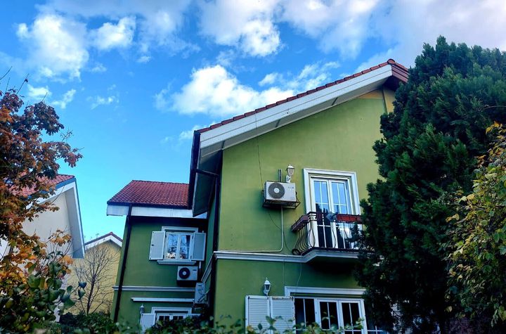 Vilă - 5 camere de inchiriat BANEASA - Bucuresti anunturi imobiliare Bucuresti