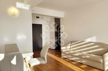Apartament cu 3 camere de inchiriat in Prima Sucevei anunturi imobiliare Bihor