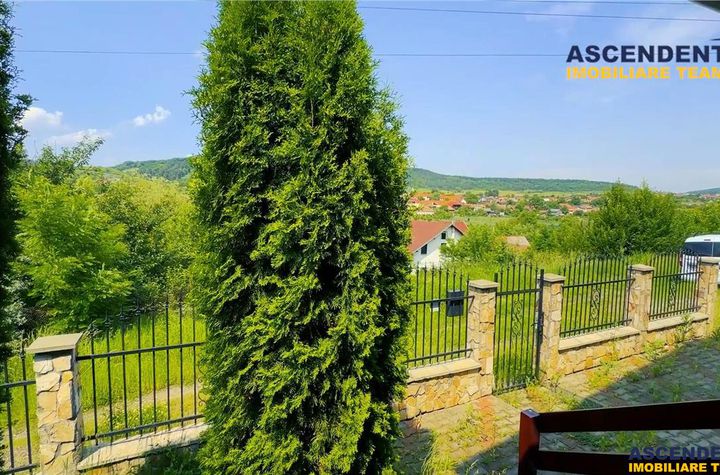 Casă - 6 camere de vanzare EXTERIOR EST - Mures anunturi imobiliare Mures