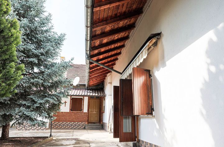 Vilă 5 camere Grădiște | 1500 mp teren | 2 corpuri | 0% comision anunturi imobiliare Arad