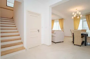 Vilă - 4 camere de inchiriat IASI - Iasi anunturi imobiliare Iasi