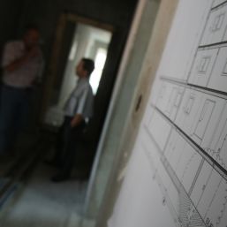 TENDINŢE: Case mai ieftine cu 40%