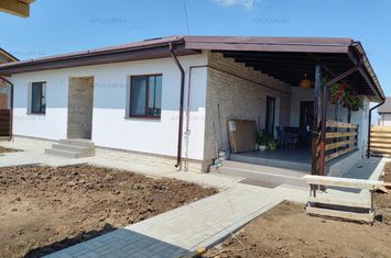 Casă - 3 camere de vanzare SABARENI - Giurgiu anunturi imobiliare Giurgiu