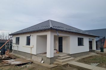 Casă - 3 camere de vanzare BACAU - Bacau anunturi imobiliare Bacau