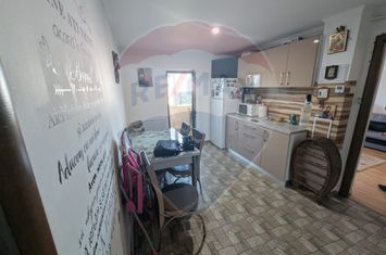 Apartament cu 2 camere de vânzare în zona Sud-Vest anunturi imobiliare Vaslui