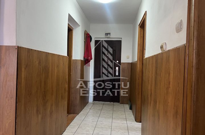 Apartament cu 3 camere decomandat,  parter, intre Giarmata-Dumbravita anunturi imobiliare Timis