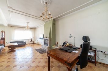 Casă cu 2 nivele, 296,94 mp, Nea Karvali anunturi imobiliare Grecia