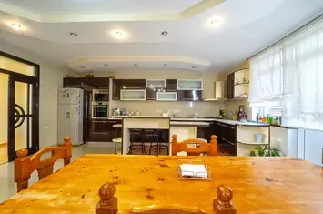 Vilă - 15 camere de vanzare OCNA SIBIULUI - Sibiu anunturi imobiliare Sibiu