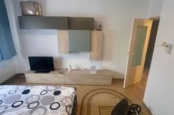 Garsonieră de vanzare TRACTORU - Brasov anunturi imobiliare Brasov