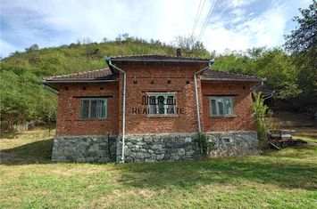 Casă - 4 camere de vanzare EXTERIOR NORD - Hunedoara anunturi imobiliare Hunedoara