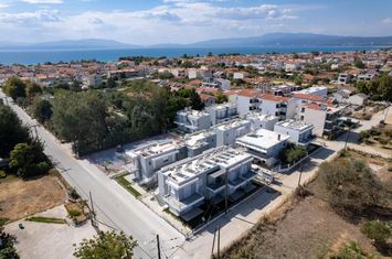 Apartament parter 35,85 mp — Paralia Ofriniou anunturi imobiliare Grecia