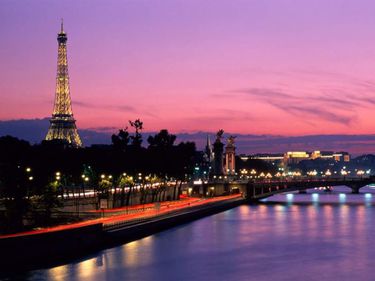Romantism, cultură si artă culinară la Paris cu...100 euro/weekend