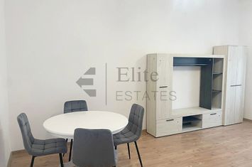 Apartament central cu o camera de vanzare anunturi imobiliare Bihor