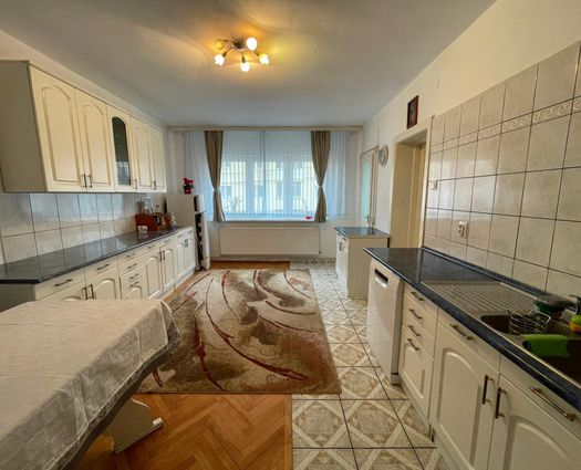 Apartament 2 camere Strand, 116 mp