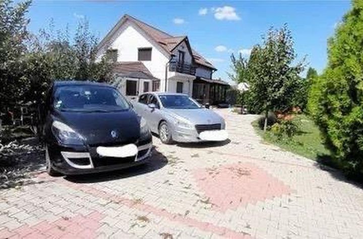 Vilă - 5 camere de vanzare LUNCA CETATUII - Iasi anunturi imobiliare Iasi