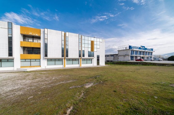 Spațiu industrial 2565,75 mp, 3 nivele anunturi imobiliare Grecia