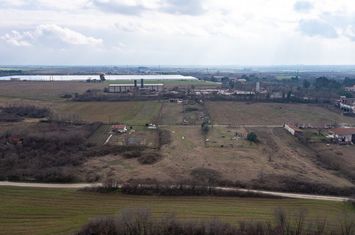 Teren construibil 4.950 mp în Agios Tryphon, Drama anunturi imobiliare Grecia