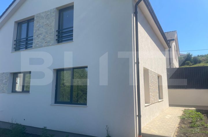 Casă - 4 camere de vanzare DEZMIR - Cluj anunturi imobiliare Cluj