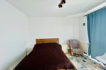 Garsonieră de vanzare BRASOV - Brasov anunturi imobiliare Brasov