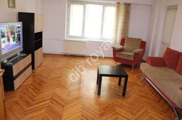 Inchiriez apt. CENTRAL 3 camere Splaiul Unirii, la 5 min. metrou Timpuri Noi, 10 min. Piata Unirii. anunturi imobiliare Bucuresti