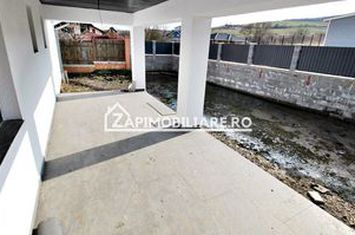 Casa 4 camere 3 băi, 1 garaj, 212 mp,612 mp teren, anunturi imobiliare Mures