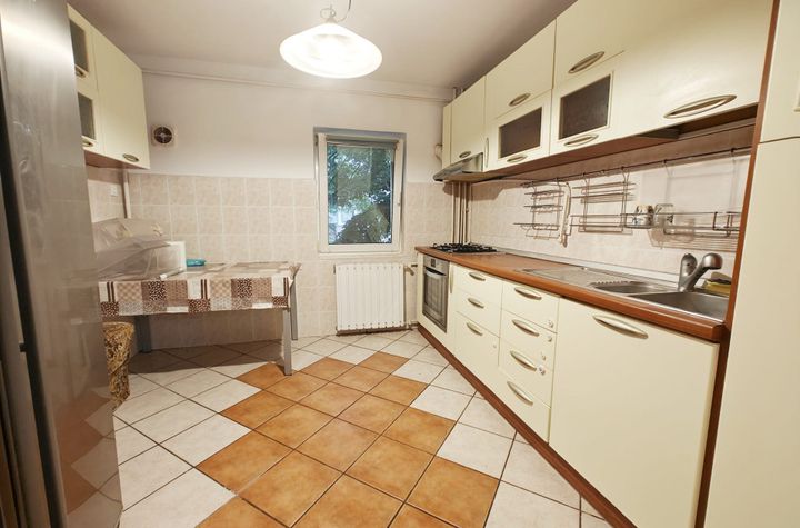 Apartament 4 camere de vanzare TIMISOARA - Timis anunturi imobiliare Timis
