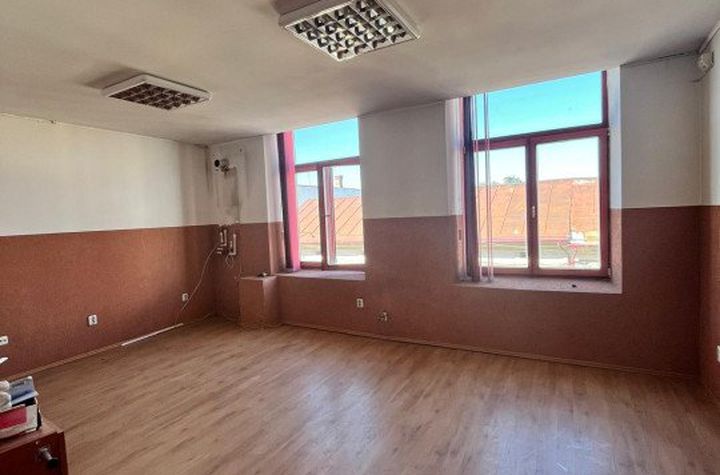 Spațiu comercial de vanzare RADAUTI - Suceava anunturi imobiliare Suceava