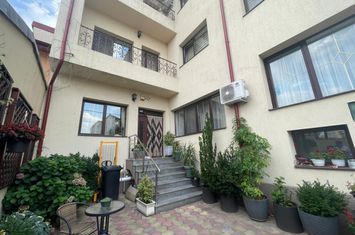 Vilă - 8 camere de vanzare 13 SEPTEMBRIE - Bucuresti anunturi imobiliare Bucuresti