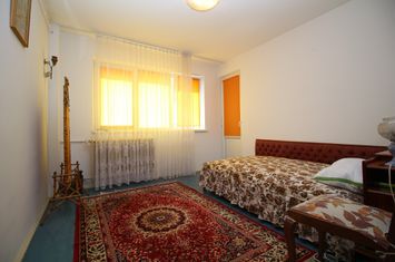 Apartament 3 camere de vanzare DRISTOR - Bucuresti anunturi imobiliare Bucuresti