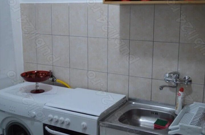 Dristor vanzare garsoniera  metrou anunturi imobiliare Bucuresti