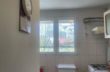 1 Decembrie metrou vanzare apartament 4 camere anunturi imobiliare Bucuresti