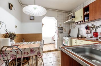 Apartament cu 3 camere decomandat in Alfa Comision 0 anunturi imobiliare Arad