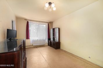 Apartament 3 camere de vanzare BASARABIA - Bucuresti anunturi imobiliare Bucuresti