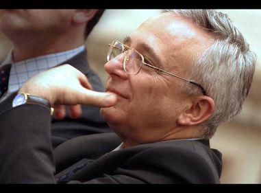 (UPDATE ) Mugur Isărescu se implică în programul "Prima Casa"