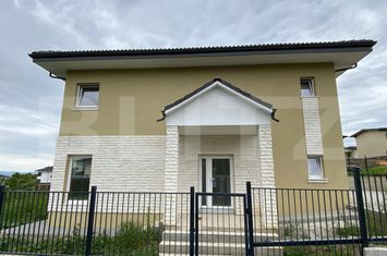 Vilă - 4 camere de vanzare DEZMIR - Cluj anunturi imobiliare Cluj