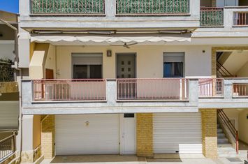 Apartament etaj 1 + studio lângă mare, Paralia Ofriniou anunturi imobiliare Grecia