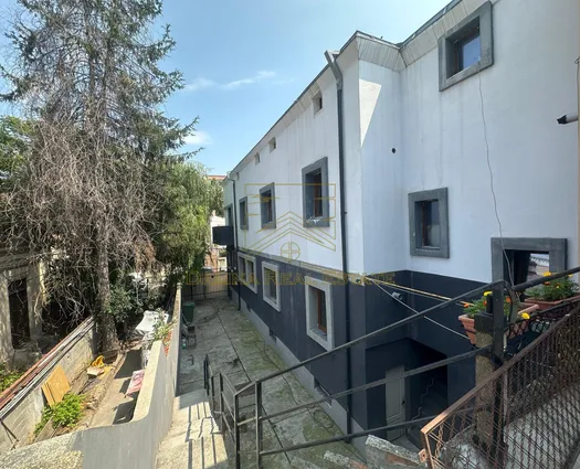 Vilă 17 cam Gara de Nord, 435 mp, P+2+M