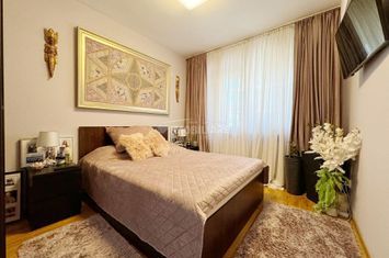 Vanzare apartament 3 camere anunturi imobiliare Olt