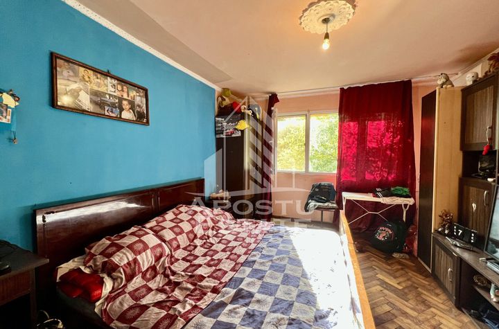 Apartament o camera, etaj 2, bloc anvelopat, Complexul Studentesc anunturi imobiliare Timis