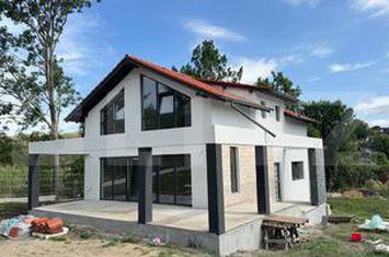 Casă - 4 camere de vanzare SALICEA - Cluj anunturi imobiliare Cluj