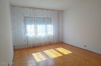 Soarelui - Scoala 30 - 3 Camere, Decomandat, 2 Bai, Etaj 2, Centrala anunturi imobiliare Timis