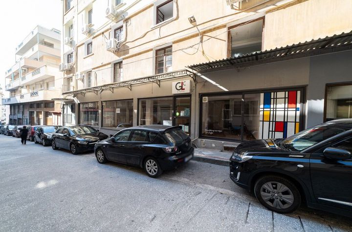 Spațiu comercial 338 mp, în centrul Kavala anunturi imobiliare Grecia