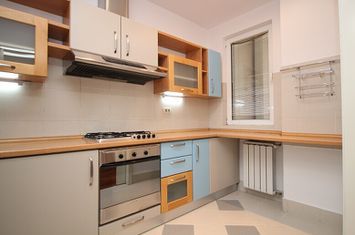 Apartament 3 camere de vanzare KISELEFF - Bucuresti anunturi imobiliare Bucuresti