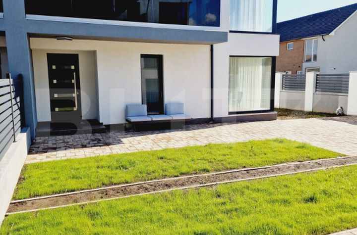 Vilă - 4 camere de vanzare RASNOV - Brasov anunturi imobiliare Brasov