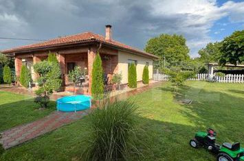 Casă - 4 camere de vanzare SATU MARE - Satu Mare anunturi imobiliare Satu Mare