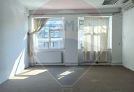 2.000 €, Spațiu comercial