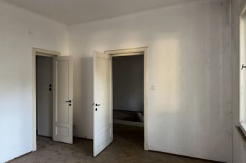 ARMENEASCA - Carol 4 camere 120 mp utili parter cu curte anunturi imobiliare Bucuresti