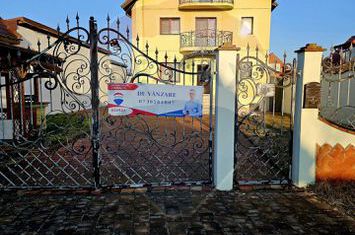 Casă Impresionantă de Vanzare în Inima Orașului Avrig jud. Sibiu anunturi imobiliare Sibiu